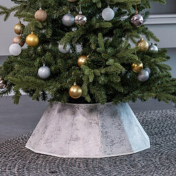 Diamond Style White Fabric Christmas Tree Skirt With Velcro Foldable Tree Base Cover Elegant Holiday Collar Medium To Large Trees - thumbnail 4