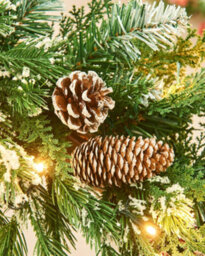 Werchristmas Pre-Lit Snow-Flocked Mixed-Tip Artificial Christmas Garland 9 Ft With Pinecones And Berries, 80 Warm White Leds - thumbnail 5