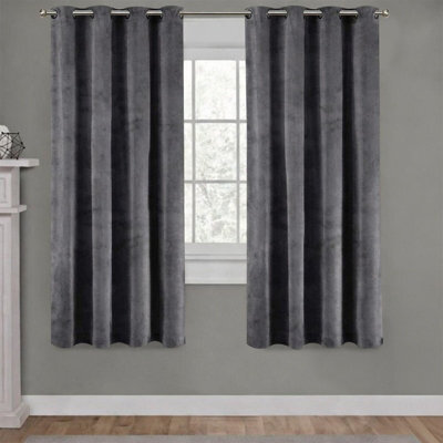 Aspire Homeware Grey Blackout Velvet Curtain Thermal Insulated Eyelet Window Curtain Pair (W)168Cm X (D)137Cm
