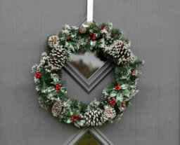 50Cm Artificial Christmas Door Wreath - Frosted Pine