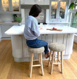 Wicker Bar Stool Round - Handwoven Seagrass - Rattan Kitchen Stool - thumbnail 2