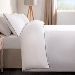 OHS Luxury Duvet Cover Set Piped Edge Soft Quilt Pillowcase Bedding, King - thumbnail 1