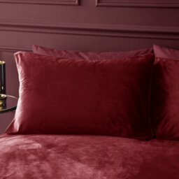 Catherine Lansfield Kingsley Matt Raspberry Duvet Cover Set Super King Bedding Set - thumbnail 2