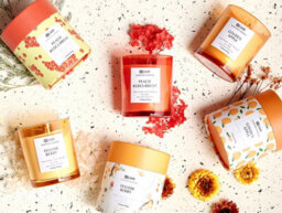 Beliani Set Of 3 Scented Candles Colorful Barrel Soy Wax Fruity Notes - thumbnail 2