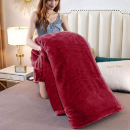 Ameha Fleece Plain Blanket, Lightweight & Reversible Throw For Travel, Bed & Sofa Blanket, Red King 200X240Cm - thumbnail 4