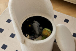 Nordlys Pouf With Backrest And Storage In White Bouclé Vintage Style Living Room - thumbnail 5
