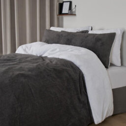 Ohs Reversible Teddy Duvet Cover With Pillowcase, Charcoal White - Double - thumbnail 3