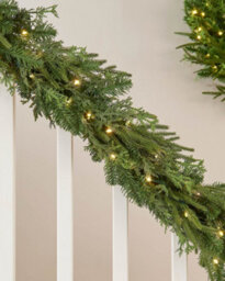 WeRChristmas Pre Lit Natural Fir Christmas Garland 12Ft With 100 Warm White Leds And Memory Controller - thumbnail 2