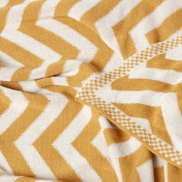 Homescapes Mustard Chevron Cotton Knitted Throw, 150 X 200 Cm - thumbnail 5