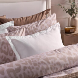 Ohs  2 X Plain Dyed Oxford Pillowcases Soft Microfibre Pillow Cover Set - White - thumbnail 1