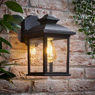 Valuelights Leo Matte Black Traditional Lantern Ip44 Outdoor Wall Light - image 1