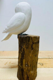 My Square Mile Bird Statue Ornament Wooden Hand Carved Bird Tree Stump British Birds Indoor/outdoor Garden Ornament (Paint Your Own) - thumbnail 4