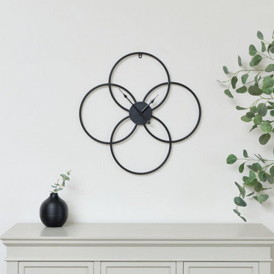 Melody Maison Black Round Clover Wall Clock - 51Cm X 51Cm