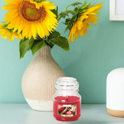 Urbn-Living Strawberry - Glass Jar Scented Candle With Lid - thumbnail 8