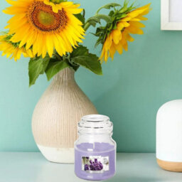 Urbn-Living Strawberry - Glass Jar Scented Candle With Lid - thumbnail 7