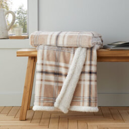 Catherine Lansfield Cosy Kelso Check 130X170 Cm Blanket Throw Natural