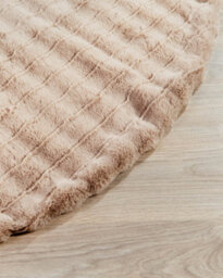 Werchristmas Mocha Faux Fur Tree Skirt With Bows 132 Cm - thumbnail 4