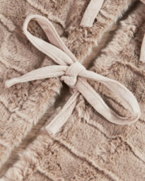 Werchristmas Mocha Faux Fur Tree Skirt With Bows 132 Cm - thumbnail 5