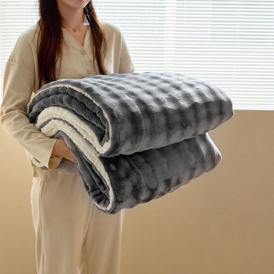 Living And Home Soft Thickened Warm Milk Velvet Lambskin Green Double Used Washable Blanket 230Cm W X 200Cm D - image 1