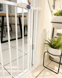 Safetots Pressure Fit Self Closing Stair Gate, 96.6Cm - 103.6Cm, White, Auto Closing Baby Gate, Safety Barrier - thumbnail 7