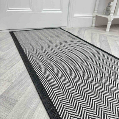 Illusion Indoor/outdoor Hallway Runner Rug - Durable, Reversible & Hardwearing Carpet For Home Or Garden - image 1