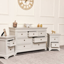 Melody Maison Large Taupe-Grey 7 Drawer Chest Of Drawers & Pair Of Bedside Tables - Daventry Taupe-Grey Range - thumbnail 3
