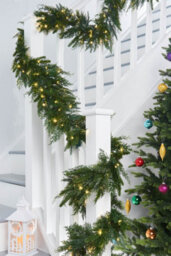 Werchristmas Pre-Lit Natural Fir Artificial Christmas Garland 18 Ft, 200 Warm White Leds - thumbnail 3