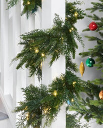 Werchristmas Pre-Lit Natural Fir Artificial Christmas Garland 18 Ft, 200 Warm White Leds - thumbnail 2