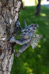 Fairy King Tree Peeker Garden Ornament - thumbnail 3