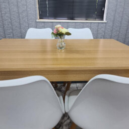 Kosy Koala Dining Table And 4 Chairs Oak Effect Table With 4 White Plastic Chairs Dining Room Furniture - thumbnail 2