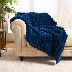 OHS Jumbo Faux Fur Fleece Throw Ribbed Fluffy Blanket - 120 X 150Cm - thumbnail 1