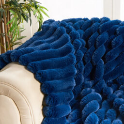 OHS Jumbo Faux Fur Fleece Throw Ribbed Fluffy Blanket - 120 X 150Cm - thumbnail 2