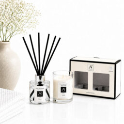 Aroma Naturals Minimalist Luxe Candle & Reed Diffuser Gift Set Seaweed, Pink Peppercorn Scent - thumbnail 3