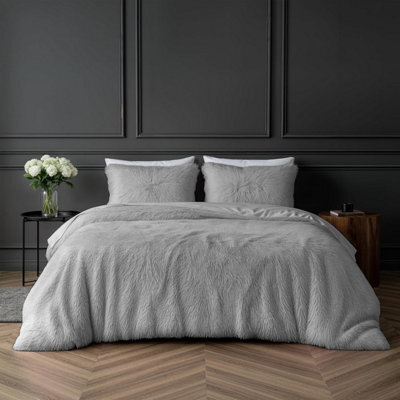 Smart Living Luxury Long Pile Faux Fur Duvet Cover With Pillowcases - image 1
