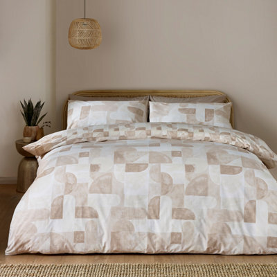 Catherine Lansfield Sloane Geo Reversible Duvet Cover Set With Pillowcases Natural - image 1