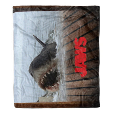 Zavvi Jaws Shark Scene Fleece Blanket