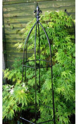 Poppy Forge Gothic 6Ft Obelisk Bare Metal/ready To Rust - Garden Plant Border Support - Solid Steel - L40.7 X W40.7 X H182.9 Cm