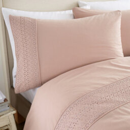 Catherine Lansfield Broderie Anglaise Single Duvet Cover Set With Pillowcase Blush Pink - thumbnail 2