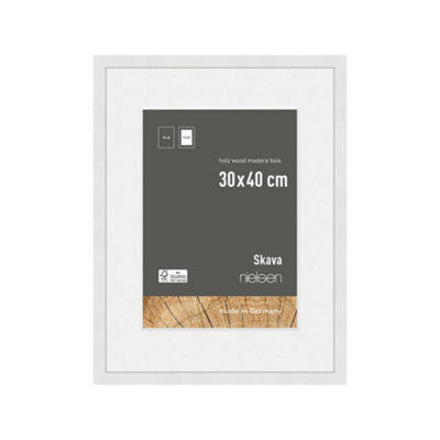 Nielsen Skava 30 X 40Cm White Wooden Picture Frame A4 With Mount, Float Glass And Push/turn Clips - image 1
