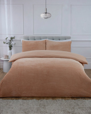 Rapport Home Luxury Waffle Teddy Polyester Fleece Duvet Cover Set With Pillowcase - image 1