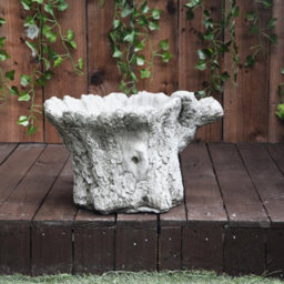 Beautiful Tree Trunk Shaped Birdbath - thumbnail 5