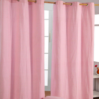 Homescapes Pink Cotton Gingham Eyelet Curtains 137 X 182 Cm - image 1
