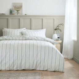 Bianca Fine Linens Scallop Floral 200 Thread Count Cotton Percale Reversible Single Duvet Cover Set With Pillowcase Green - thumbnail 2