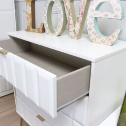 Bologna Ready Assembled Matt White No Effect 3 Drawer Wide Chest (H)695mm (W)765mm (D)415mm - thumbnail 8