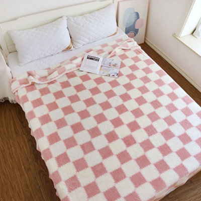 Living And Home Luxurious Exquisite Cozy Ultra Soft Plaid Plush Flannel Blanket Pink And White 150Cm W X 200Cm D Four Seasons - image 1