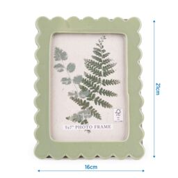 Candlelight Gloss Green Scalloped Single Photo Frame (H)21Cm X (W)16Cm - thumbnail 4