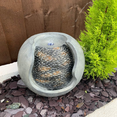 Outdoor Living UK Pebble Urn Modern Water Feature With Cover