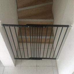 Bettacare Extending Metal Screw Fit Dog Gate, Black, 62.5Cm - 106.8Cm, Stair Gate For Pet, Safety Barrier For Puppy - thumbnail 9