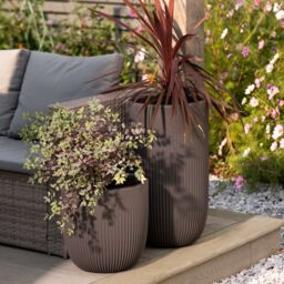 Strata Pacific Matt Graphite Plastic Plant Pot (Dia) 35Cm, (H)34.5Cm - thumbnail 2