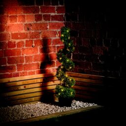 Pre-Lit Swirl Artificial Topiary Tree 92Cm, Battery-Powered - thumbnail 4